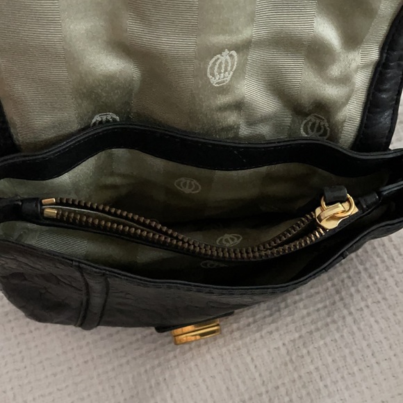 Juicy Leather Crossbody - Picture 5 of 5